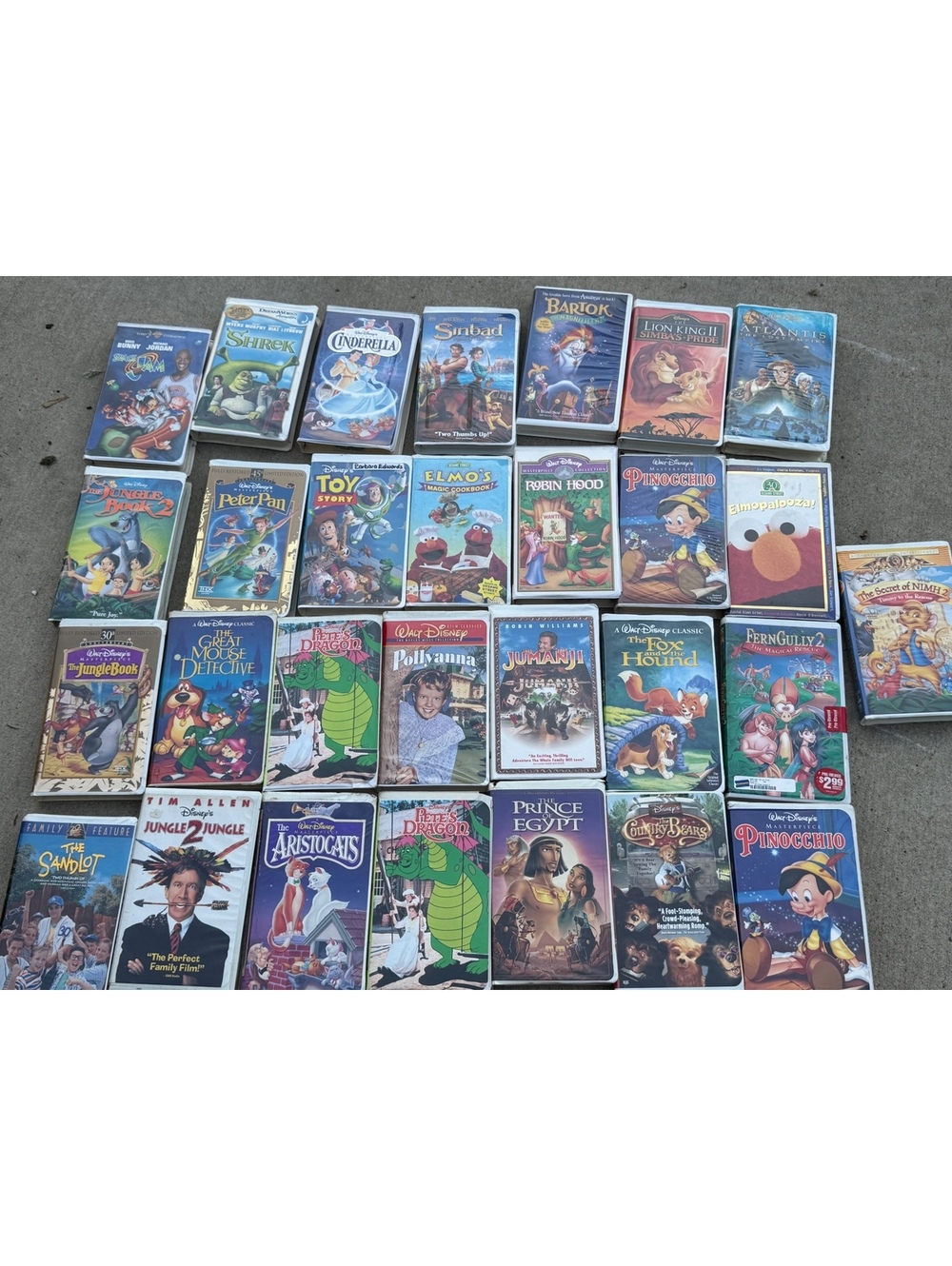 Large Lot of Disney vhs tapes Toy Story, lion king, aristocrats, etc